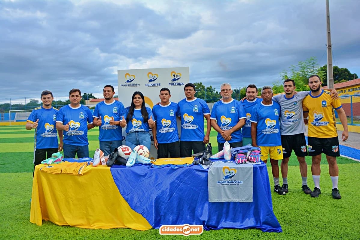 Seleção de Padre Marcos recebe novos uniformes e se prepara para estreia na Copa AMVI